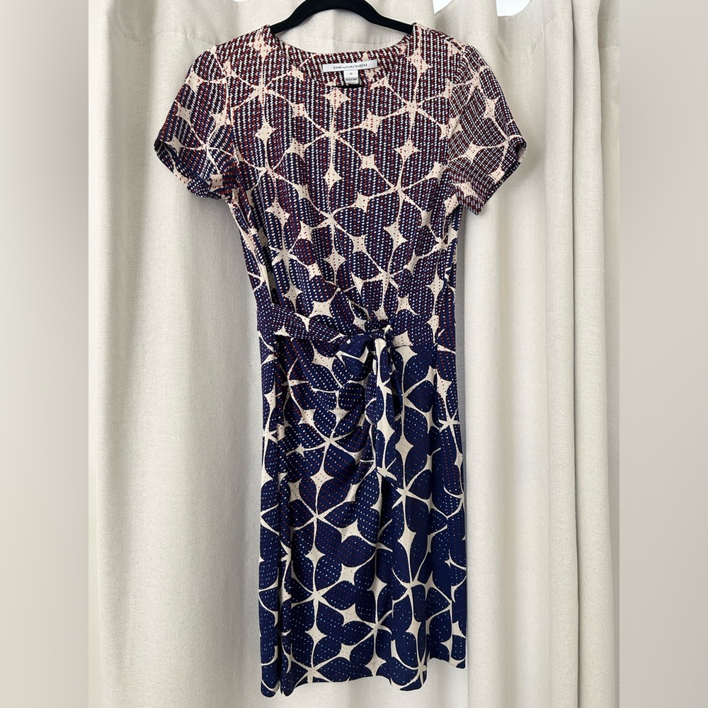 Diane von Furstenberg Short Sleeve Wrap Dress